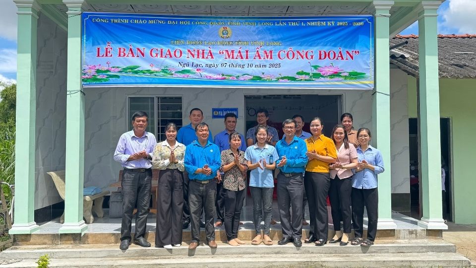 The union cares for the welfare of union members and workers. Photo: Hoang Loc