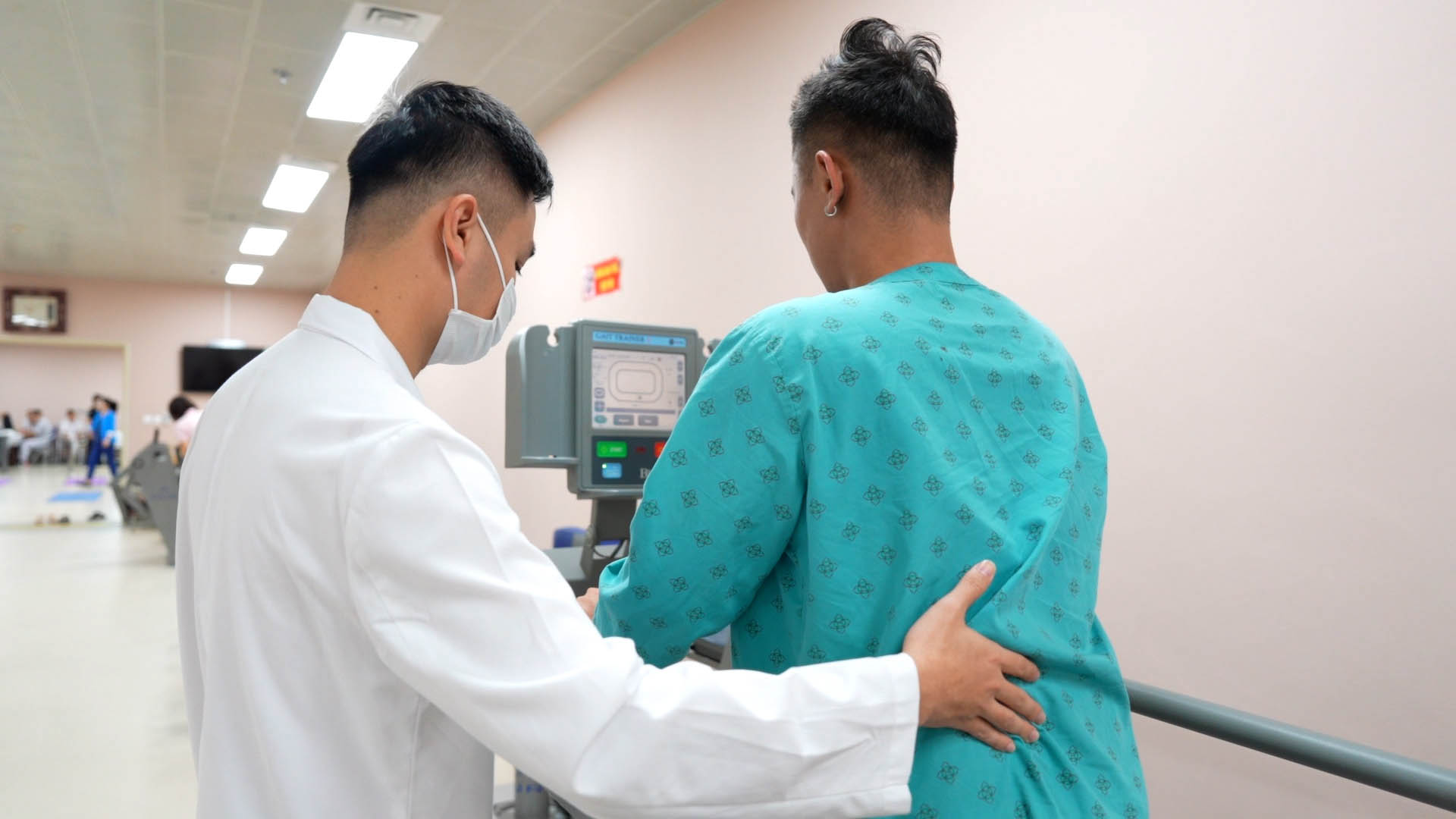 At just 29 years old but suffering from many underlying diseases such as being 60, a young patient suffering from a stroke