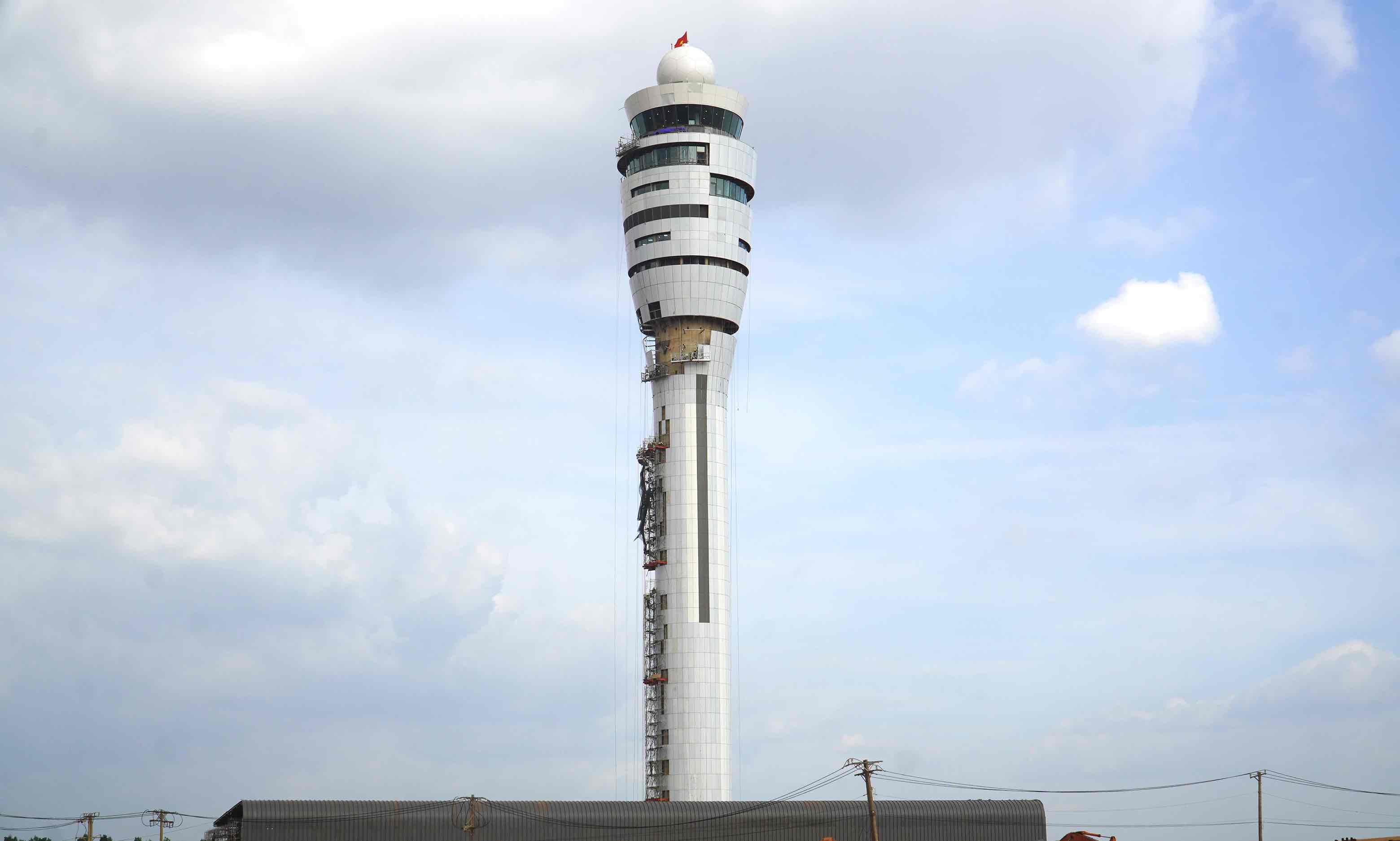 Dai kiem soat khong luu san bay Long Thanh. Anh: HAC