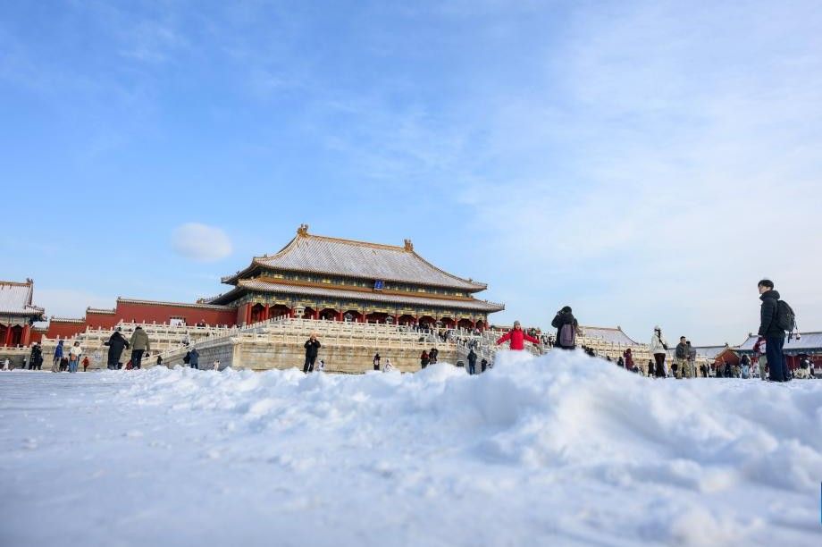 Tuyet roi o Tu Cam Thanh, Bac Kinh, Trung Quoc, ngay 13.12.2025. Anh: Xinhua