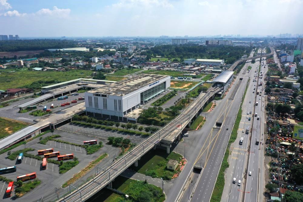 The new Eastern Bus Station is located at the eastern gateway of Ho Chi Minh City. Photo: Anh Tu
