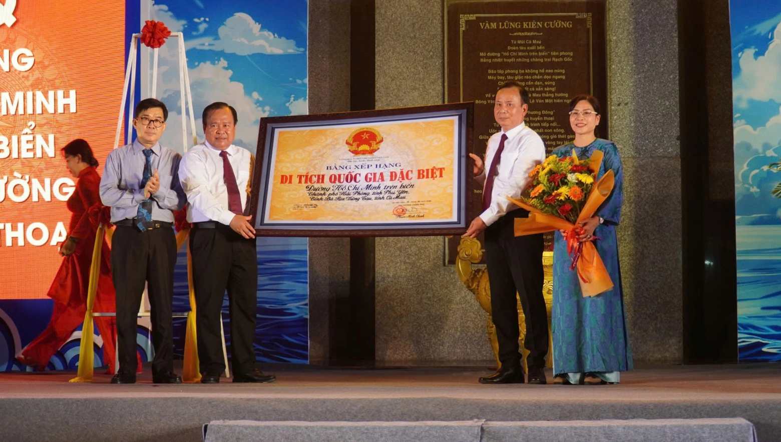 Ca Mau to chuc le don nhan Bang cong nhan Di tich Quoc gia dac biet tai Ben Vam Lung. Anh: Nhat Ho