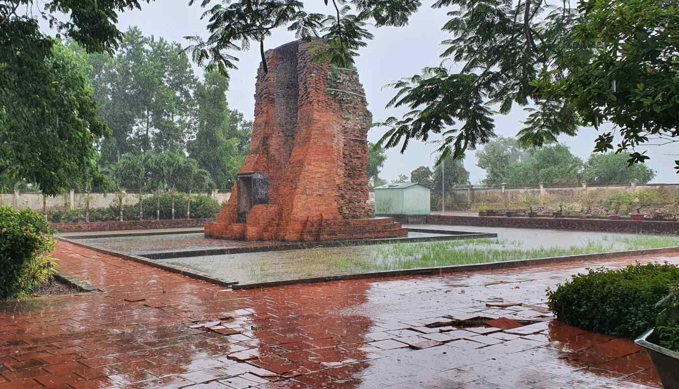 Thap Vinh Hung noi co den 5 bao vat Quoc gia duoc cong nhan. Anh: Nhat Ho