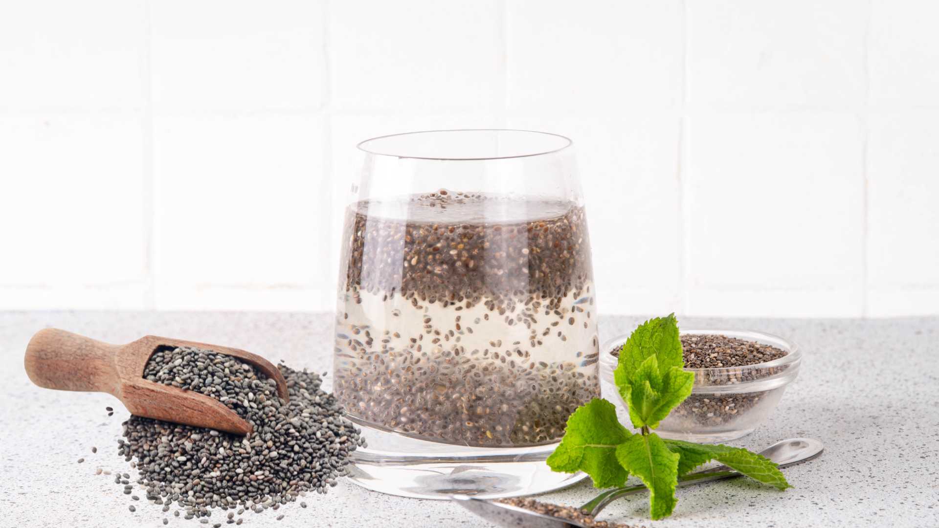 Chia seeds are a food rich in fiber, good for people with high uric acid. Graphic photo: Huong Son