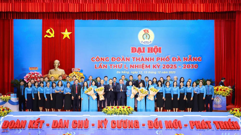 El primer Congreso del Sindicato de Da Nang mandato 2025-2030 (que tuvo lugar los dias 12 y 13 de diciembre) registro muchas peticiones de miembros del sindicato y trabajadores enviadas a la Confederacion General del Trabajo de Vietnam. Foto: Sindicato de Da Nang