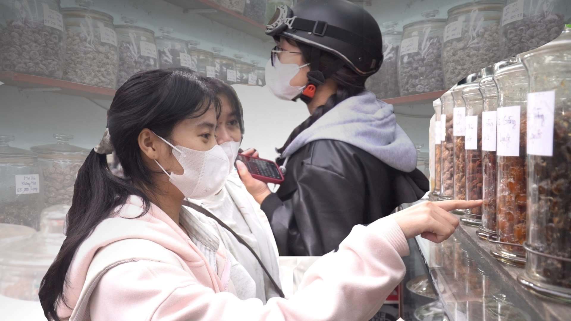 Tet Saturday early in the morning has become a priority choice.