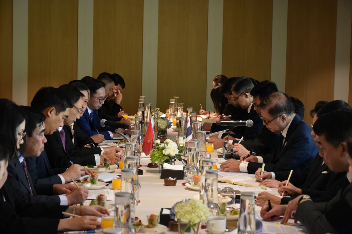 Foreign Minister Le Hoai Trung holds talks with Thai Foreign Minister Sihasak Phuangketkeow. Photo: Ministry of Foreign Affairs