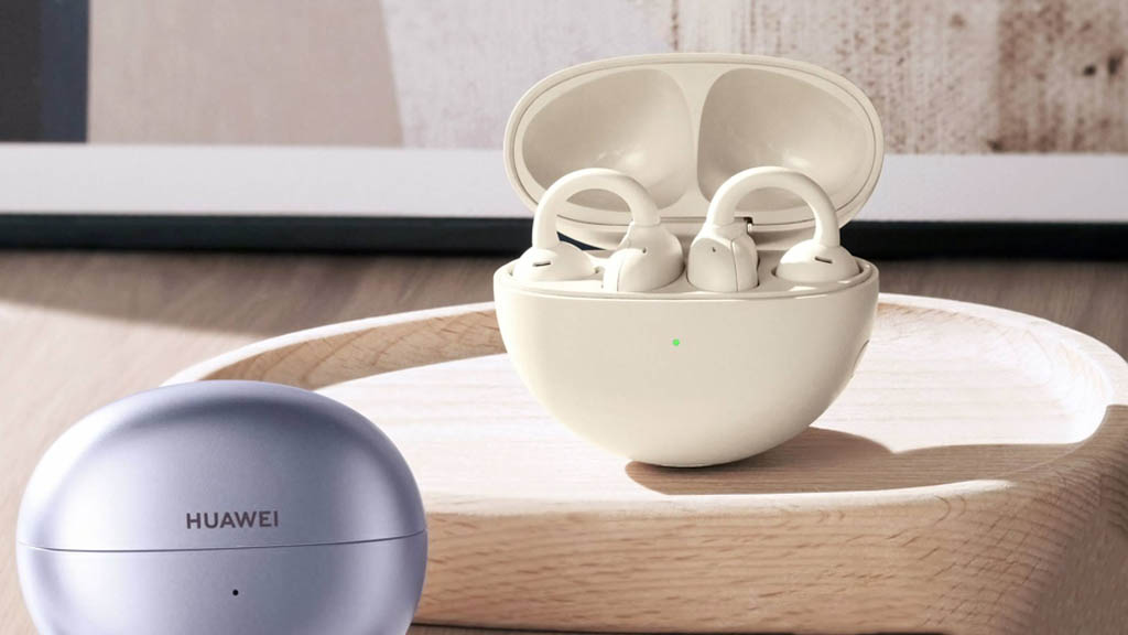 Huawei and some other brands' open- front headphones create a comfortable feeling for users. Photo: Huawei