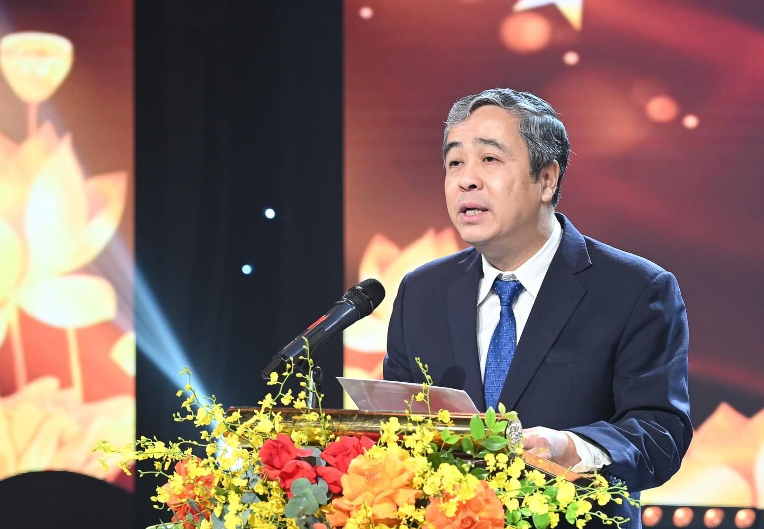 Ong Ngo Dong Hai - Uy vien BCH Trung uong Dang, Pho truong Ban Tuyen giao va Dan van Trung uong phat bieu tai chuong trinh. Anh: Thanh Cuong