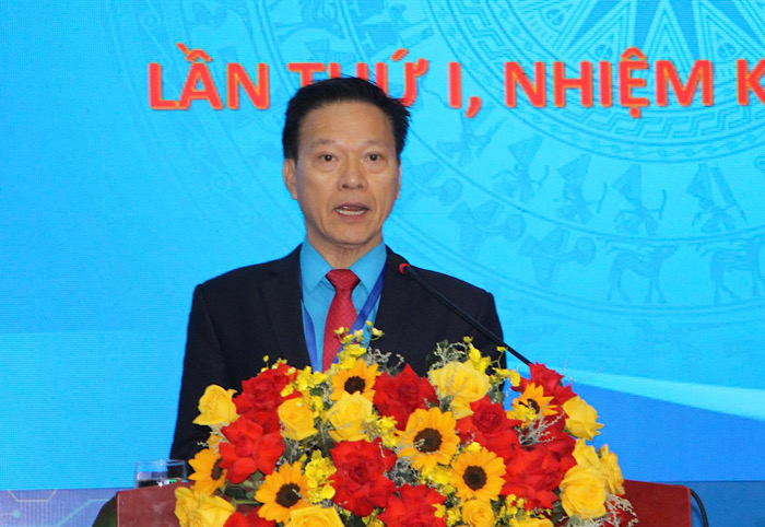 Ong Phan Thanh Liem - Pho Chu tich UB MTTQ Viet Nam tinh, Chu tich Lien doan Lao dong tinh Khanh Hoa phat bieu khai mac Dai hoi. Anh: Phuong Linh