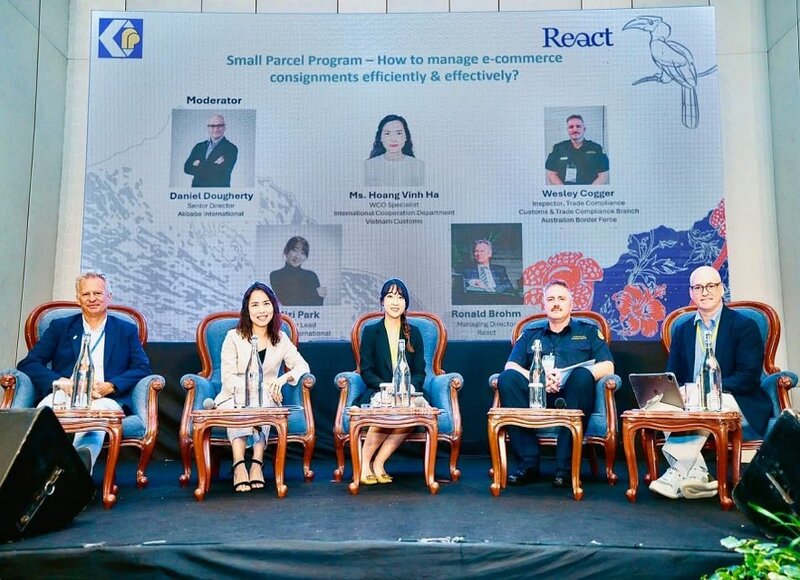 Ms. Hoang Vinh Ha (2nd from left) represented Vietnam Customs at the conference. Photo: Customs Department