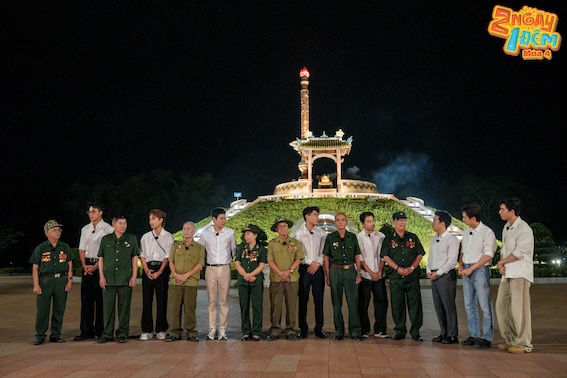 Cac nghe si “2 ngay 1 dem” da co trai nghiem xuc dong tai Quang Tri. Anh: Nhan vat cung cap.