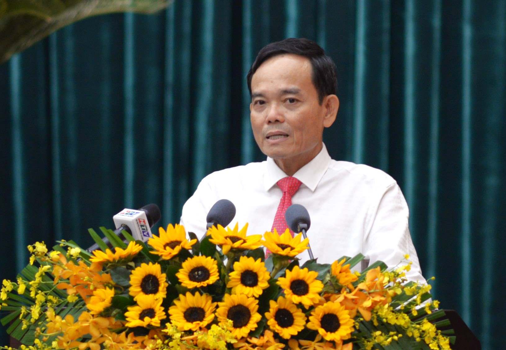 Ho Chi Minh City Party Secretary Tran Luu Quang delivered the opening speech at the conference. Photo: Ha Khanh