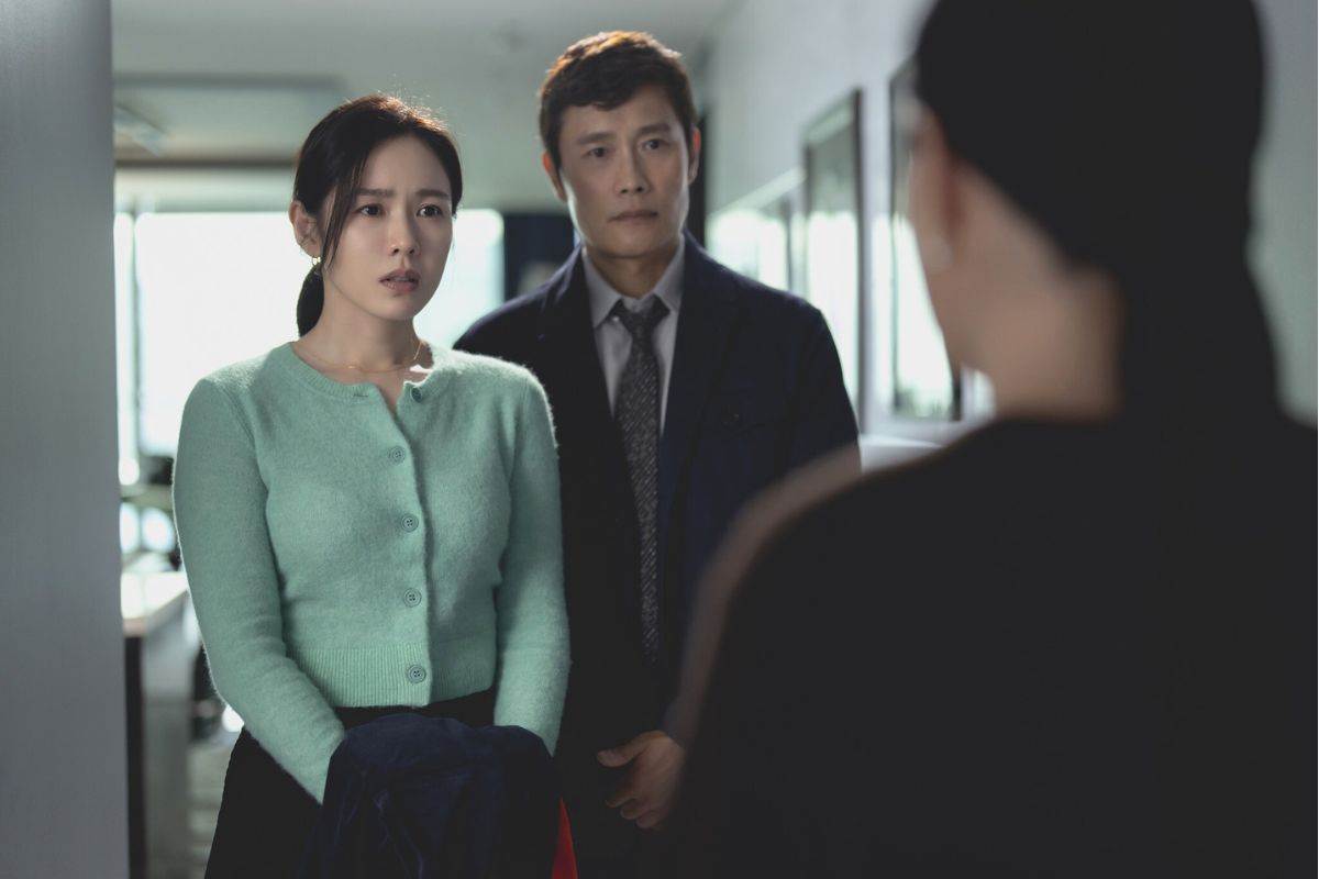 Son Ye Jin va Lee Byung Hun trong phim