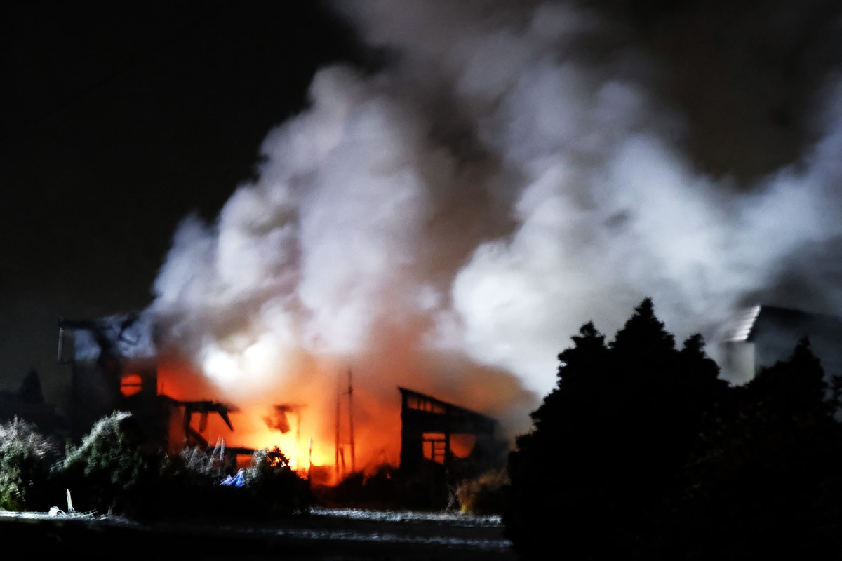 The fire broke out after an earthquake in Aomori city, Japan on December 9, 2025. Photo: AFP