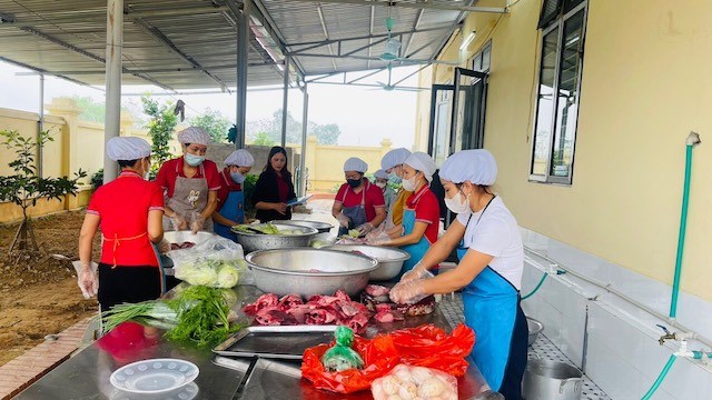 Bộ Nội vụ hướng dẫn xếp lương, nâng ngạch với nhân viên trường học Bộ Nội vụ hướng dẫn xếp lương, nâng ngạch với nhân viên trường học