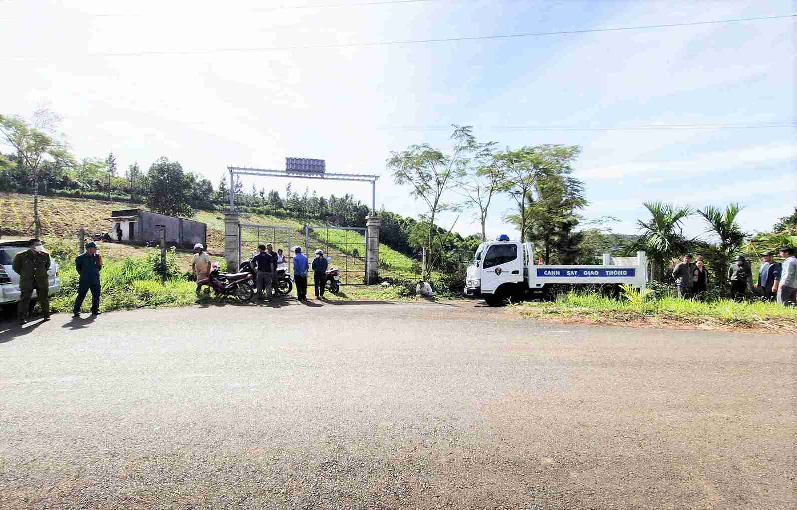 現場ではラムドンの若者が道路脇で死亡しているのが発見された。写真: ハイズオン