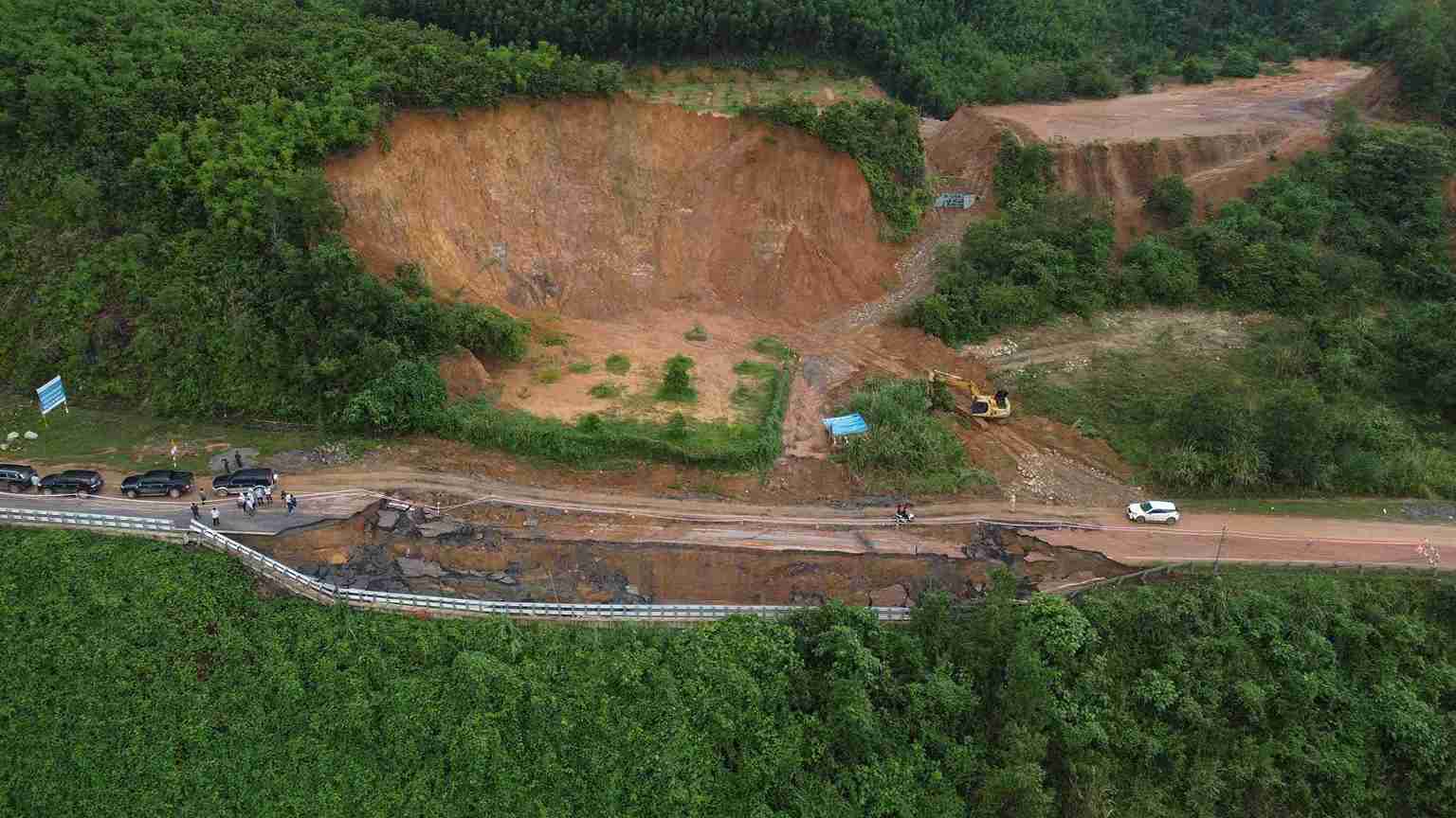Khanh Le Pass was dug with a frog's jaw and sank at the end of November 2025. Photo: Huu Long