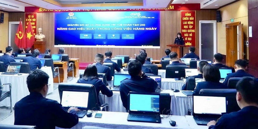 Training course "Digital transformation and application of artificial intelligence (AI) in public administration" for customs officials. Photo: Customs Department