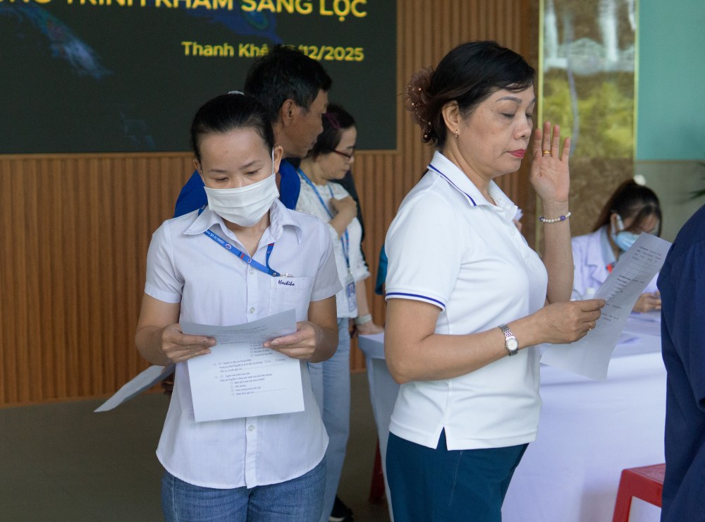 Workers in Da Nang get free lung disease screening