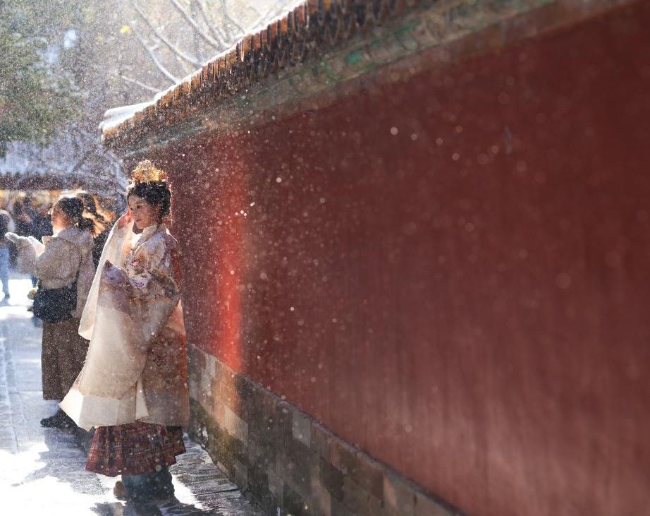 Tuyet roi day o Bac Kinh, Trung Quoc, ngay 13.12.2025. Anh: Xinhua