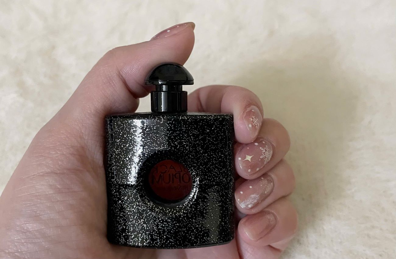 Ban de dang mang de nhung mon do nay trong tui xach, balo. Anh: Mai Huong