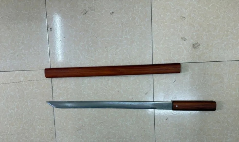 Tang vat co quan cong an thu giu.