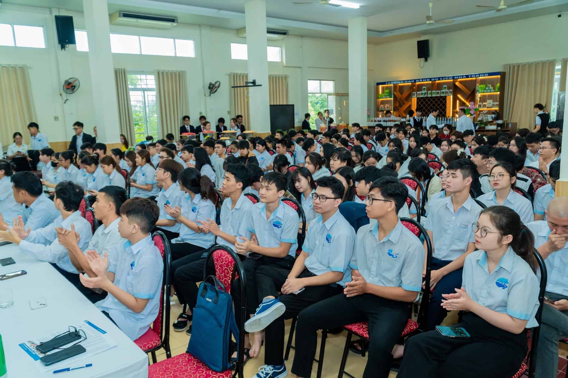 The "Lifetime Learning" project contributes to improving the quality of human resources for tourism - hotels in Khanh Hoa. Photo: Huu Long