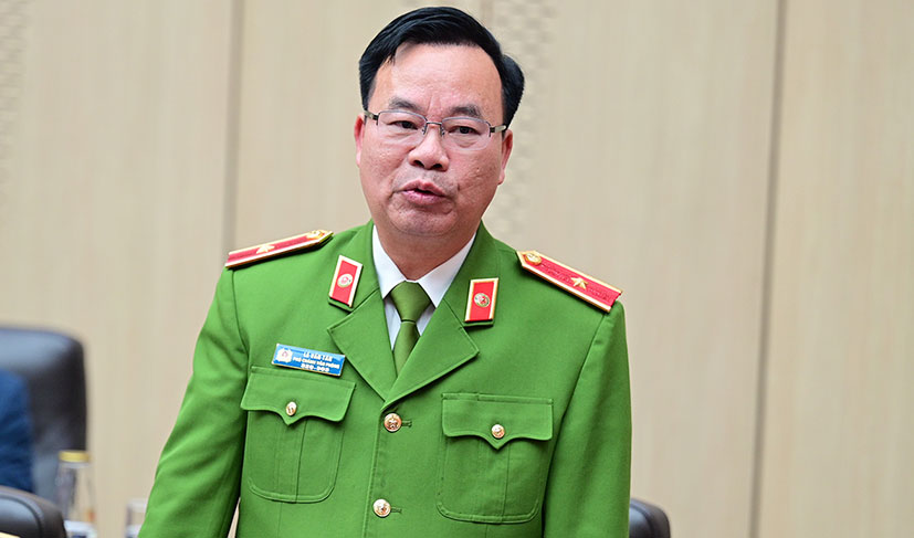 Thiếu tướng Lê Văn Tân - đại diện C01 nói về vụ án Hoàng Hường. Ảnh: Quang Việt