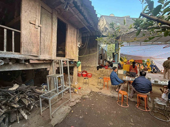 Nỗi đau bao trùm gia đình hai công nhân tử vong trong vụ sạt lở trên Quốc lộ 6