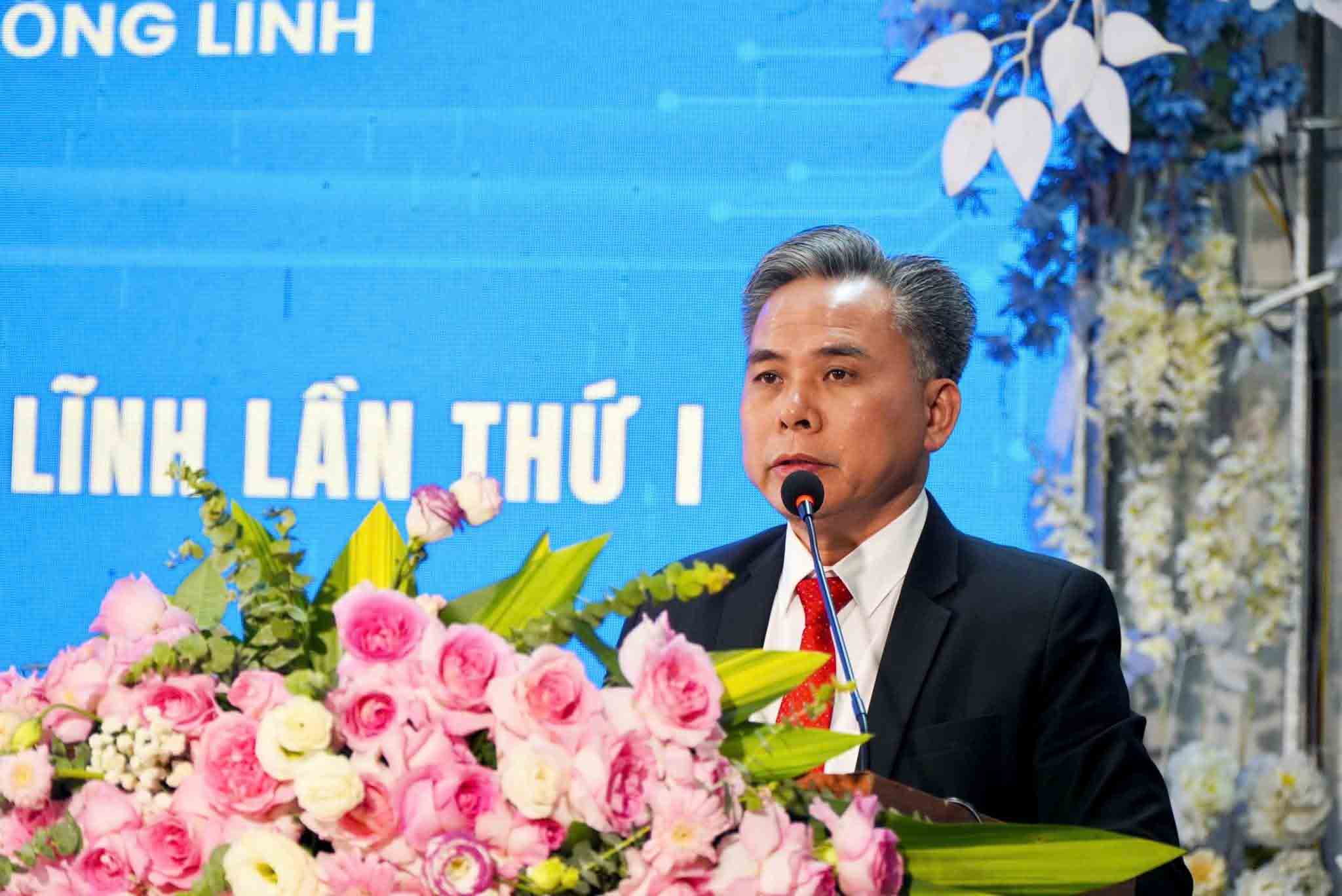 Ong Ton Quang Ngoc – Pho Bi thu Dang uy, Chu tich UBND phuong Nam Hong Linh phat bieu tai Dai hoi Hoi Doanh nghiep phuong Nam Hong Linh. Anh: Quoc Cuong.