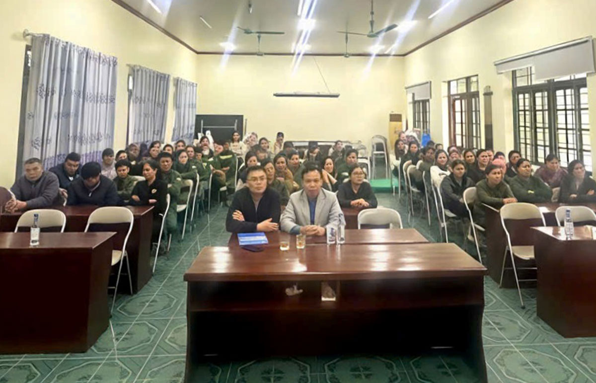 More than 50 environmental officials and workers in Mong Cai 1 ward (Quang Ninh) attended the training conference. Photo: Tran Tuong