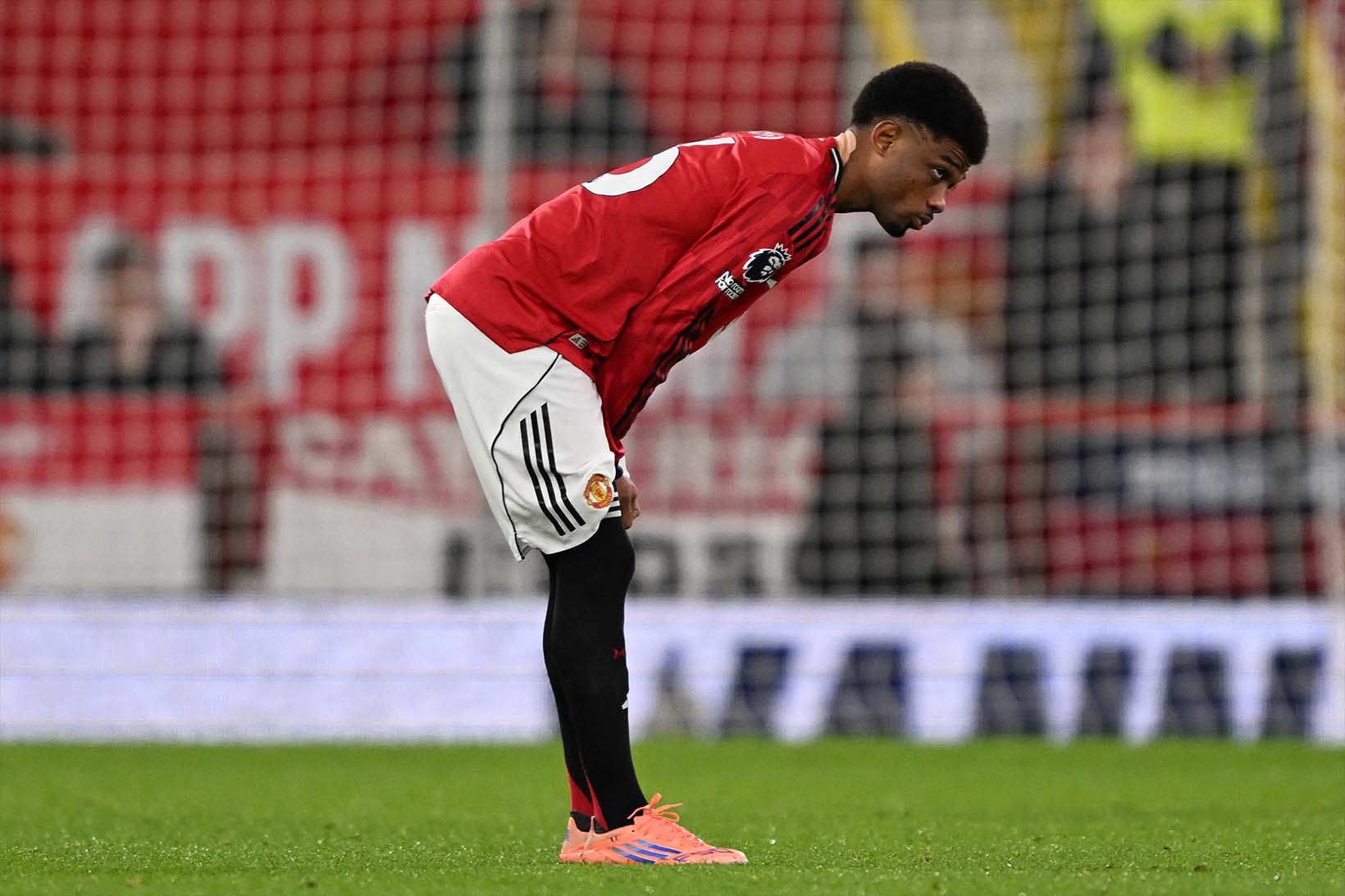 Mot lan nua cac cau thu Man United khong hieu vi sao lai danh roi chien thang. Anh: AFP