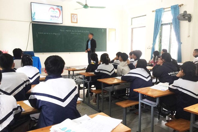 The fact that Ha Tinh is about to organize a teacher promotion review is good news for many teachers. Photo: Tran Tuan