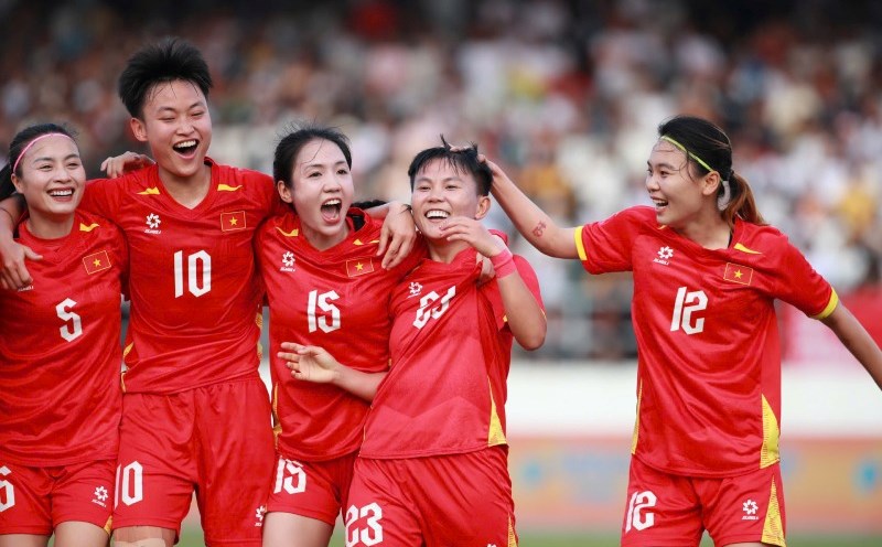 The Vietnamese women's team will meet the Philippines in the 33rd SEA Games final. Photo: Minh Dan