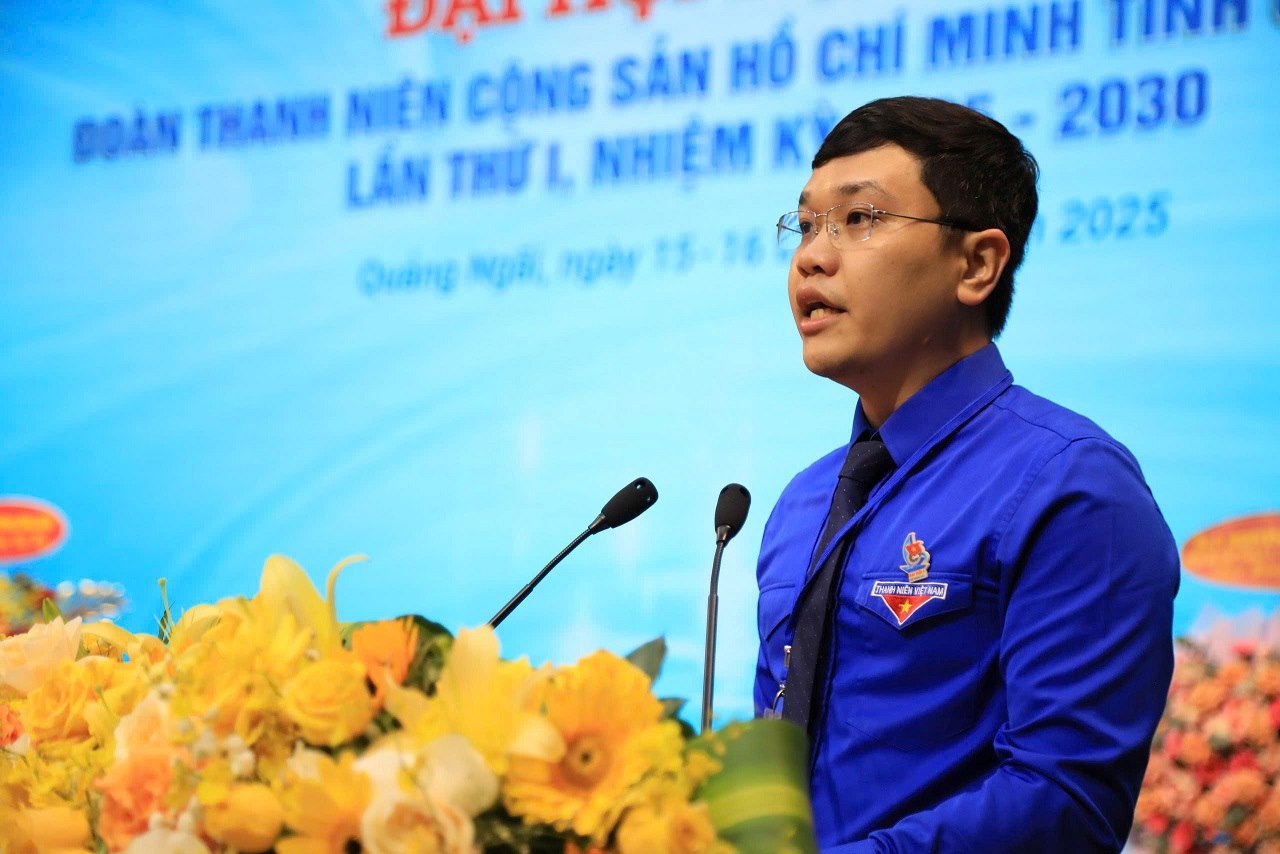 Mr. Nguyen Van Manh was appointed to hold the position of Secretary of the Quang Ngai Provincial Youth Union, term I, 2025-2030. Photo: Vien Nguyen