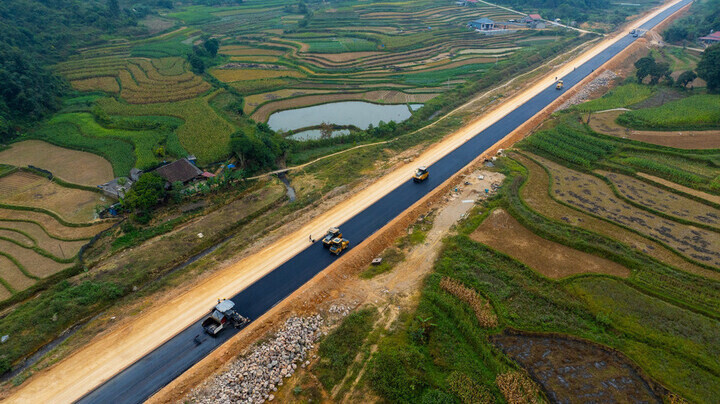 Cao Bang requires daily reporting, not avoiding responsibility in public investment disbursement. Photo: Huy Vu