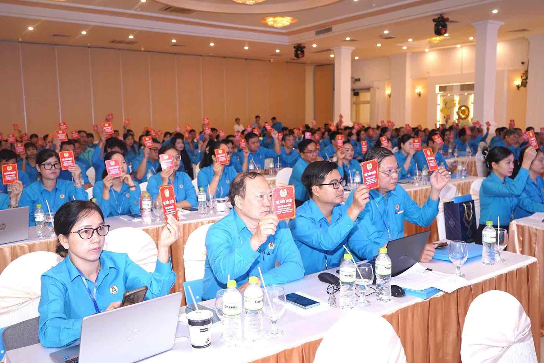 Dai hoi Cong doan Tong Cong ty Cong nghiep thuc pham Dong Nai lan thu III, nhiem ky 2025 – 2030. Anh: Dofico