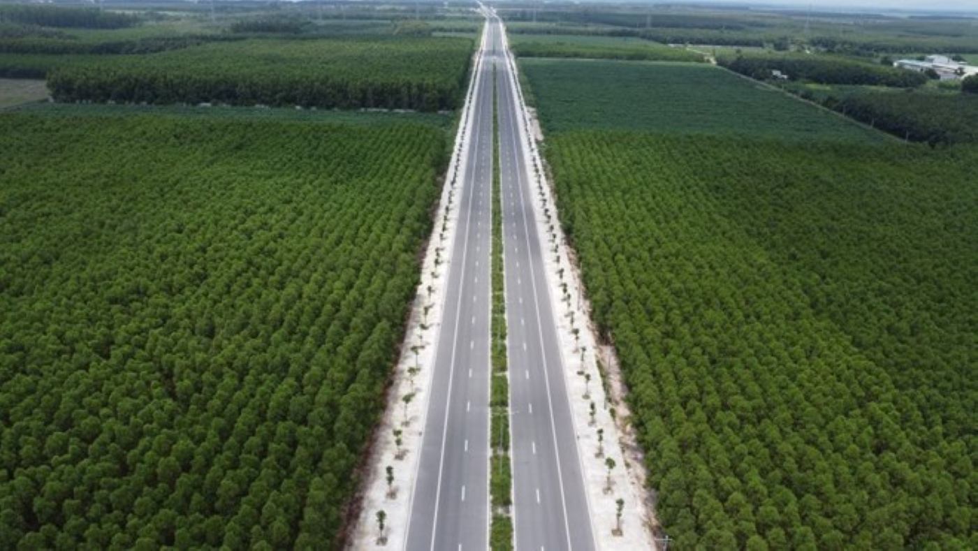 Tuyen duong Tao Luc - Bac Tan Uyen - Phu Giao - Bau Bang. Anh: Dinh Trong