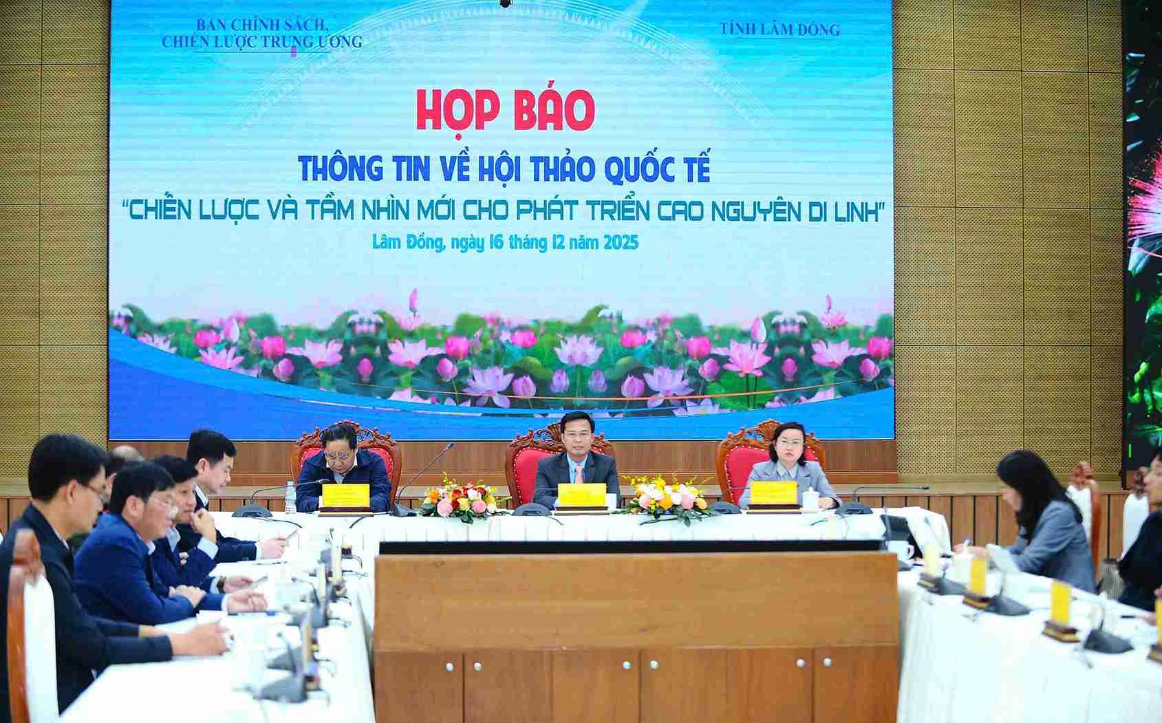 Quang canh buoi hop bao. Anh: Phuc Khanh