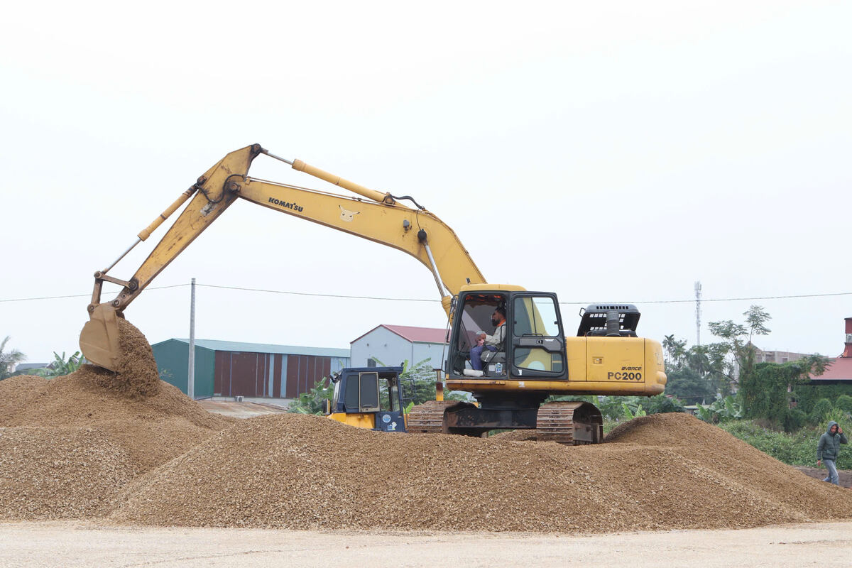 The work of the project was left to be delayed in the construction cluster of Dung Tien - Giang Bien, Hai Phong City. Photo: Viet Cuong