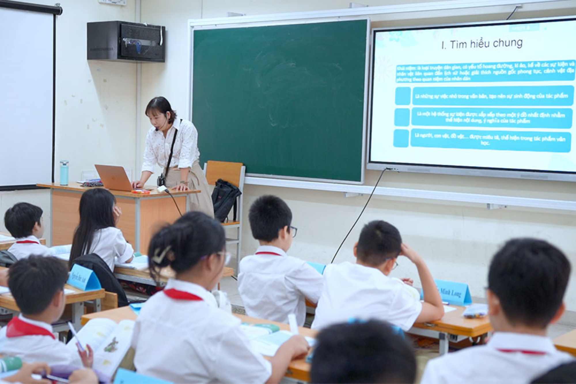A partir de 2026 se unira un conjunto de libros de texto para su uso en todo el pais. Foto: Tuan Anh