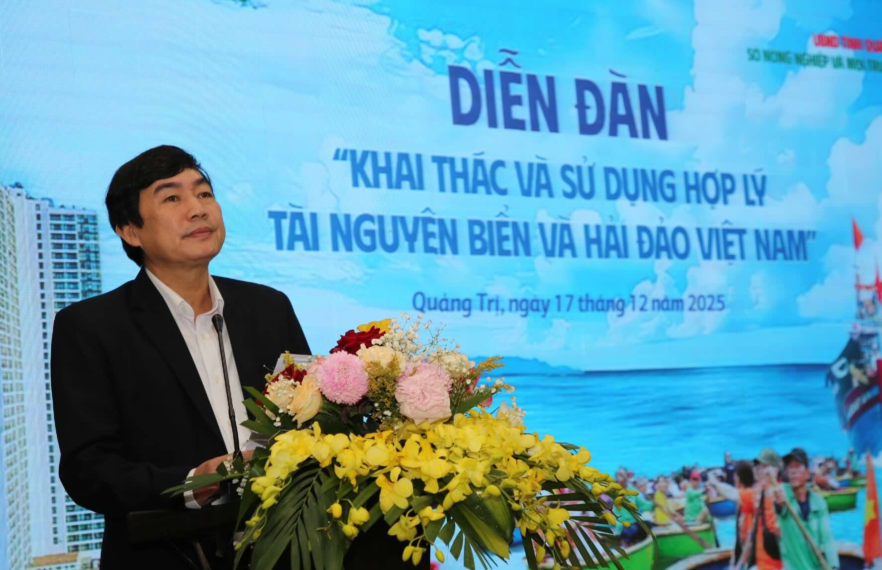 Mr. Tran Dinh Hiep - Deputy Director of the Department of Agriculture and Environment of Quang Tri province spoke at the forum. Photo: Cong Sang