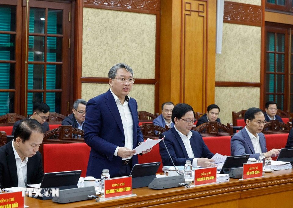 Bo truong Bo Tu phap Nguyen Hai Ninh phat bieu tai phien hop. Anh: TTXVN