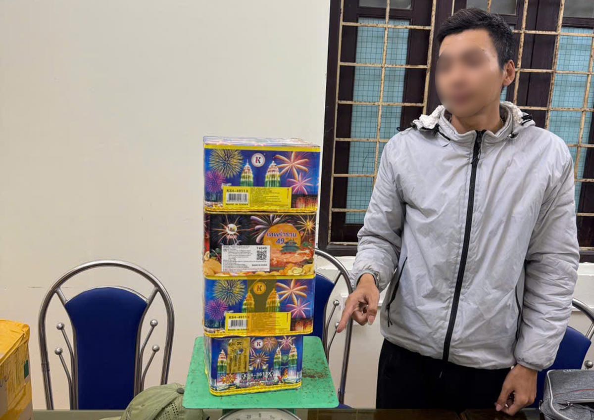 Đặng Thanh Tú và tang vật. Ảnh: Công an Quảng Ninh