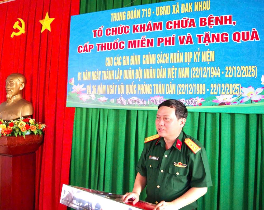 Thuong ta Vu Van Luong - Bi thu Dang uy, Chinh uy Trung doan 719 (Binh doan 16) phat bieu tai chuong trinh. Anh: Linh Khoi