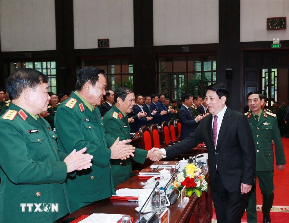 Chu tich nuoc Luong Cuong voi cac dai bieu. Anh: TTXVN 