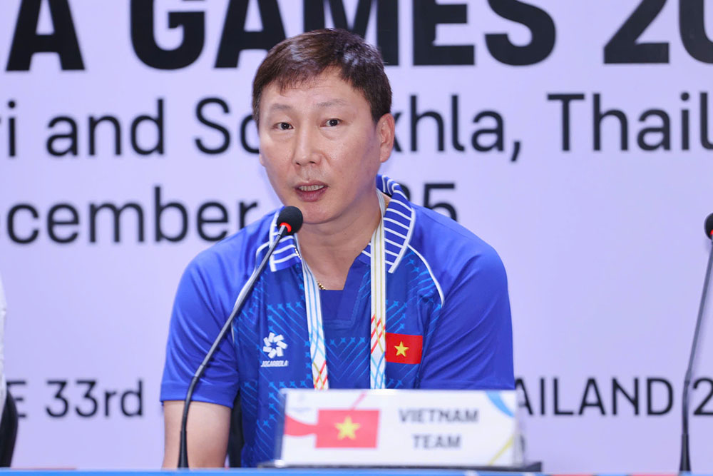 Coach Kim Sang-sik of U22 Vietnam. Photo: Minh Dan