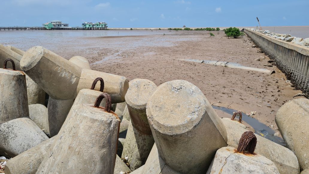 It is expected that the East Sea area of Bac Lieu will be surveyed 1km away, creating an additional 400 hectares of land. Photo: Nhat Ho