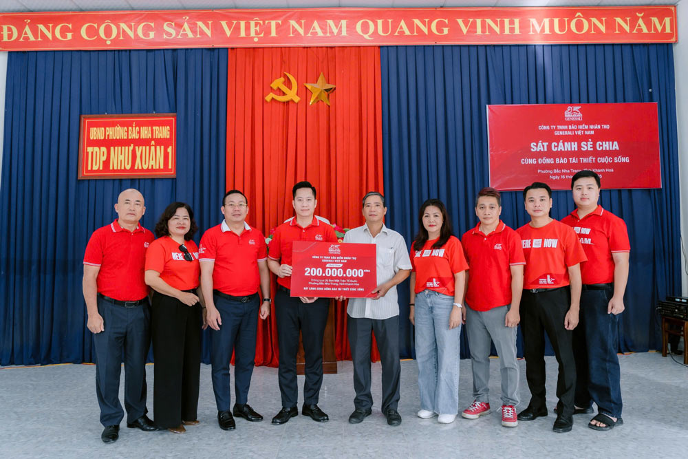 Generali Vietnam is present in Khanh Hoa province to directly provide support to coastal residents of Dien Dien commune, Bac Nha Trang ward. Photo: Provided by the enterprise